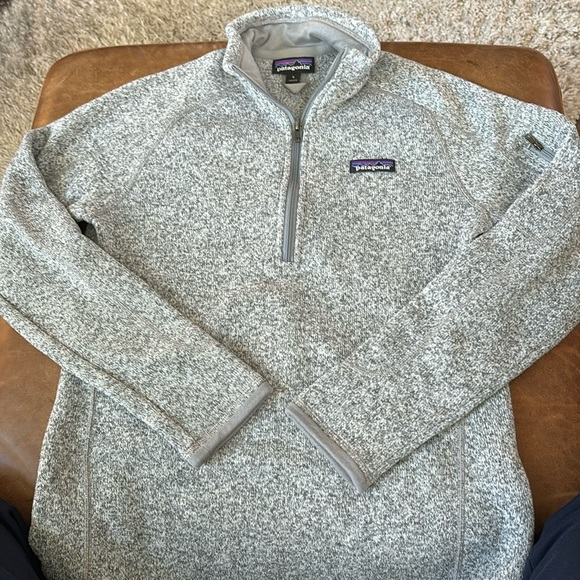 Patagonia Jackets & Blazers - Patagonia gray fleece 1/4 zip women’s small
